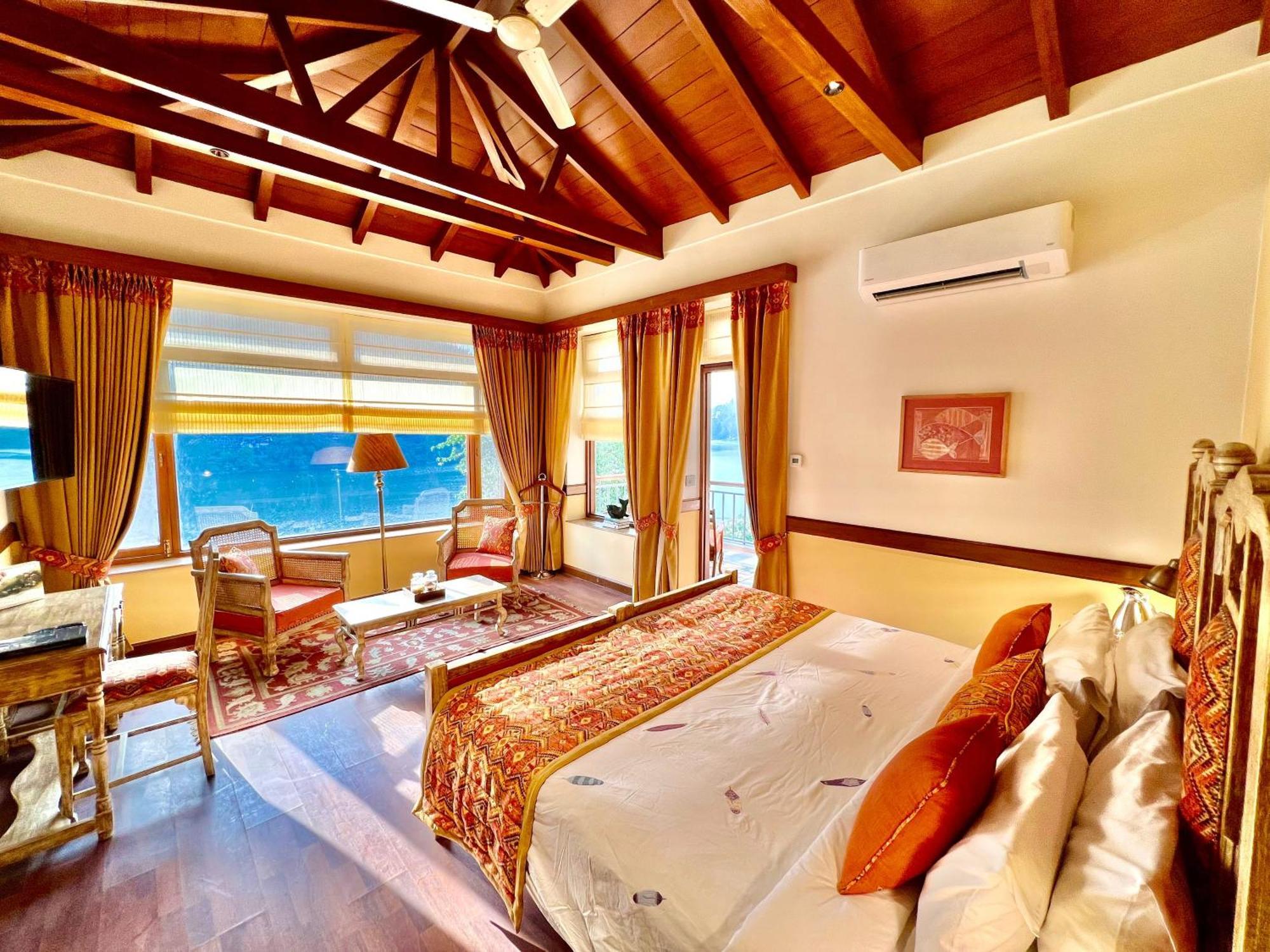 The Fishermen'S Lodge By Leisure Hotels Bhimtal Exterior photo